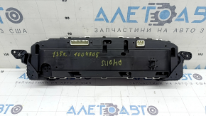 Щиток приборов Toyota Prius V 17-17 usa, 135к, царапины