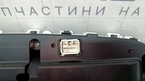 Щиток приборов Toyota Prius V 17-17 usa, 135к, царапины