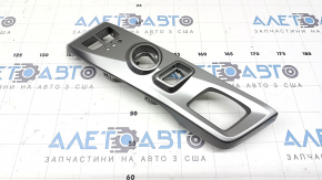 Накладка шифтера Toyota Prius V 15-17 царапины