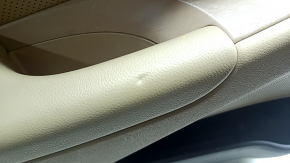 Обшивка двери карточка задняя левая Hyundai Sonata 11-15 кожа бежевая, царапины, тычки