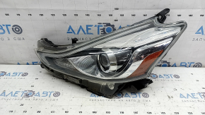 Фара передняя левая Toyota Prius V 15-17 рест LED, под полировку