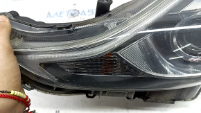 Фара передняя левая Toyota Prius V 15-17 рест LED, под полировку