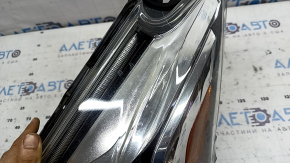 Фара передняя левая Toyota Prius V 15-17 рест LED, под полировку