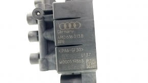 Блок клапанів пневмопідвіски Audi Q8 19-26