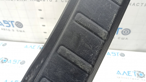 Накладка проема багажника Subaru Forester 19-24 SK черная, царапины