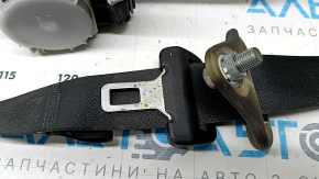 Пассажирский ремень безопасности с натяжителем и пиропатроном Subaru Forester 19-22 SK черный, в копоти, под химчистку, окислена защелка