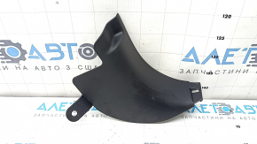 Накладка передней стойки нижняя левая Subaru Forester 19-24 SK черная, царапины, побелел пластик