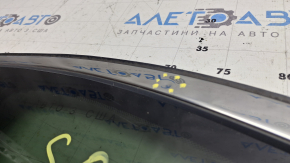 Квапка глухе скло задня ліва Kia Sorento 16-20 хром, вм'ятина на молдингу, подряпини