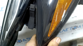Фара передняя правая в сборе Nissan Murano z52 19-21 рест LED, царапина, сломано крепление, желтит LED