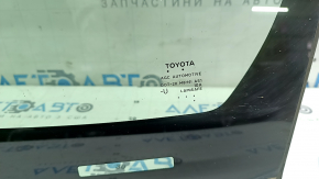 Лобове скло Toyota Prius V 12-17 під камеру, скол, повітря по краю