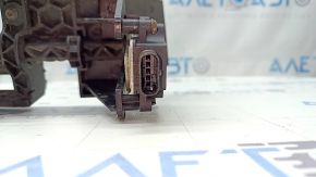 Жалюзі дефлектор радіатора в зборі Subaru Forester 19-23 з моторчиком, зламані кріплення
