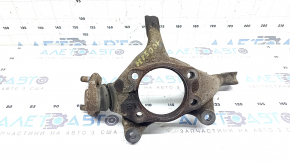 Цапфа передня права Toyota Prius V 12-17 з кульовою, іржава