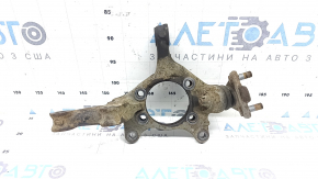 Цапфа передня права Toyota Prius V 12-17 з кульовою, іржава