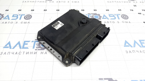 Блок ECU компьютер двигателя Toyota Prius V 12-17