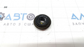 Опора амортизатора ззаду права Toyota Prius V 12-17