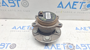 Ступица задняя правая Ford Focus mk3 11-18 ржавая