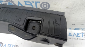Накладка отвору багажника Ford Escape MK4 20-23 чорна, подряпини
