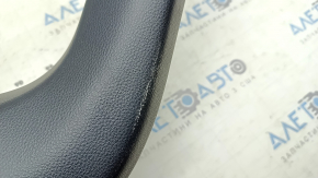 Обшивка дверей багажника права Toyota Rav4 19-25 чорна, потертість