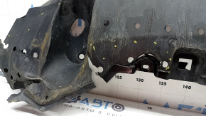 Захист переднього бампера Toyota Prius V 12-17 надриви, затертий