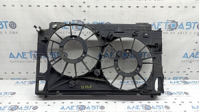 Диффузор кожух радиатора голый Toyota Prius V 12-17