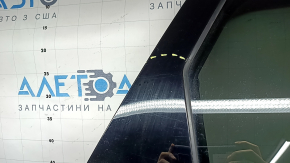 Двері в зборі задні права Ford Escape MK4 20-26 синій GP, верхній хром молдинг, подряпини на накладках, затерті