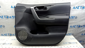 Обшивка двери карточка передняя правая Toyota Rav4 19-25 черная, подлокотник кожа черная, вставка пластик черный, хром молдинг, царапины
