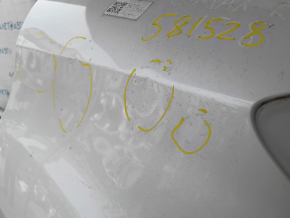 Четверть для Ford C-Max, оптимальная для замены, с видимыми повреждениями