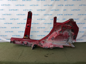 Крупный план с отметками на задней правой четверти кузова Ford C-Max 2013-2018
