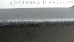Обшивка дверей багажника нижня Toyota Rav4 19-25 чорна з ручками, подряпини