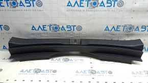 Накладка проема багажника Toyota Rav4 19-25 черная, царапины