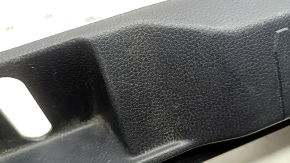Накладка проема багажника Toyota Rav4 19-25 черная, царапины