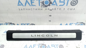 Накладка порога передняя правая Lincoln MKZ 17-20 хром с подсветкой, черная, царапины, под химчистку
