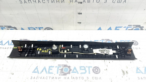 Накладка порога передняя правая Lincoln MKZ 17-20 хром с подсветкой, черная, царапины, под химчистку