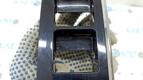 Накладка управления стеклоподъемником передним левым Mazda CX-5 17-25 черный глянец, с хром молдингом, царапины