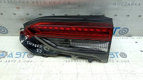 Ліхтар внутрішні двері багажника правий Toyota Rav4 19-25 USA built подряпини