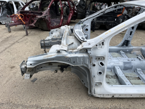 Четверть передняя левая Ford Fusion mk5 13-20 на кузове, белая