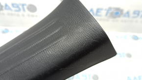 Накладка порога ззаду ліва Mazda CX-5 17-25 чорна, подряпини