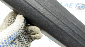 Накладка порога ззаду ліва Mazda CX-5 17-25 чорна, подряпини