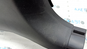 Накладка центральної стійки нижня права Mazda CX-5 17-25 чорна, подряпини