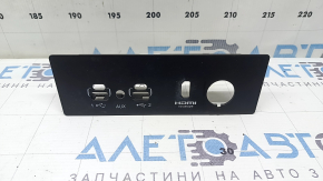 Накладка центральної консолі Jeep Grand Cherokee WL 21-26 під прикурювач, usb та HDMI, подряпини, тріщина у кріплення