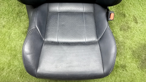 Сидіння пасажирське Toyota Venza 21-24 електро, з airbag, шкіра чорна, підігрів, вентиляція, перфорація, XLE, Limited, подряпини