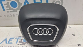 Подушка безопасности airbag в руль водительская Audi Q5 80A 18-24 черная, тип 2, царапина, вмятина, потертости