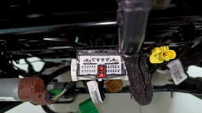 Сидіння водійське Jeep Grand Cherokee WL 21-23 з airbag, електричне, підігрів, шкіра чорна