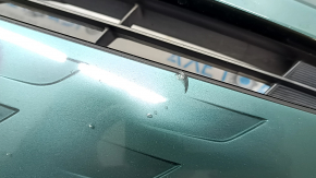 Решетка радиатора grill в сборе Toyota Prius 50 Prime 17-19 с эмблемой, под радар, без парктроников, царапины, сколы, надломаны крепления