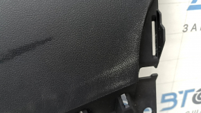 Накладка торпеды верхняя Toyota Prius 50 Prime 17-18 черная, под динамики, потерта, примято крепление