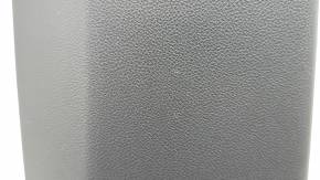 Накладка центральної стійки нижня права Subaru Forester 25-26 чорна, потерта