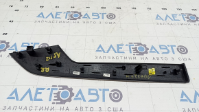 Молдинг обшивки дверей задньої правої Audi A5 F5 18-25 5D aluminum trimaran, подряпини