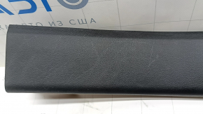Накладка порога ззаду права Ford Escape MK4 20-26 чорна, подряпини, потертості