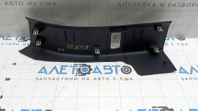 Накладка порога ззаду права Ford Escape MK4 20-26 чорна, подряпини, потертості