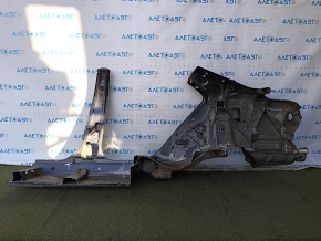 Четверть крыло задняя правая Toyota Camry v40 07-11 отпилена с центральной стойкой, черная, ржавая, замятина, тычки